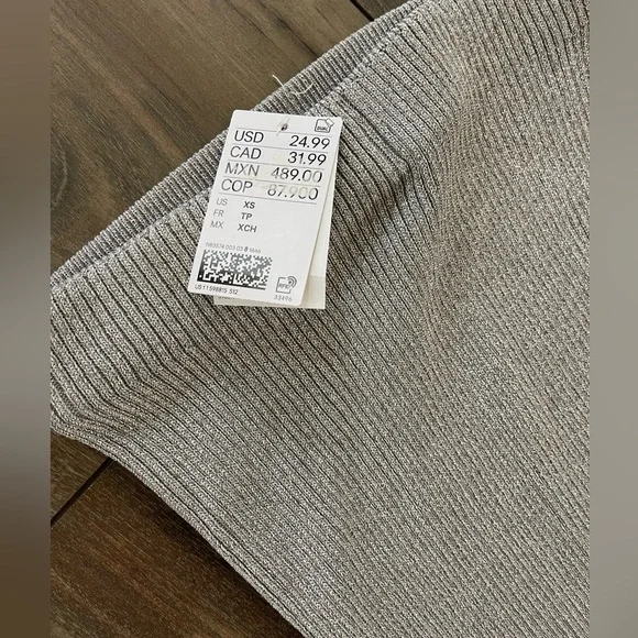 New with tag H&M Light silver Gray Rib Knit Skirt size XS - Picture 5 of 6